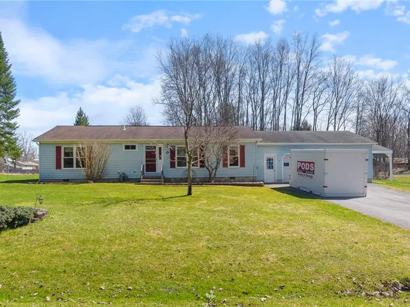 7 Forest Brook Rd, Phoenix, NY 13135