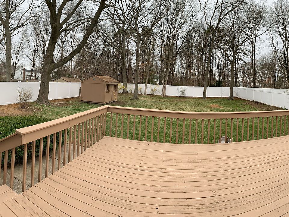 1st image of 165 Prairie Dr