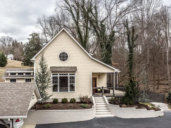 2109 Westwind Dr, Kingsport, TN 37660