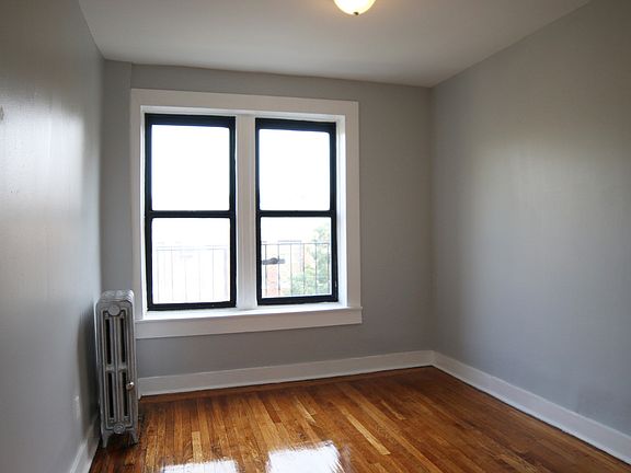 5th image of 558 Parkside Ave APT D2