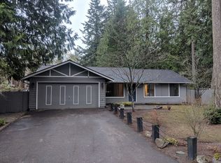6998 Treemont Ln NE, Bremerton, WA 98311