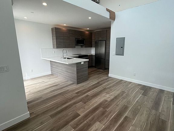 3rd image of 4027-4029 33rd St #1