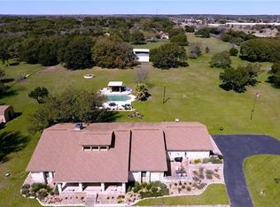 5410 Thousand Oaks Dr, Round Rock, TX 78681