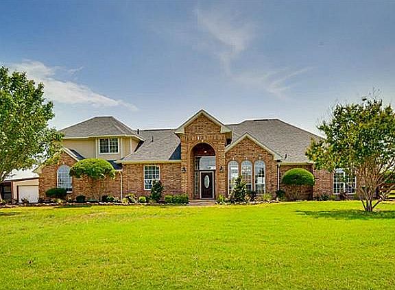 2nd image of 262 Meadowpark Ln