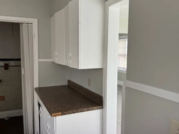 1085 E 176th St, Cleveland, OH 44119