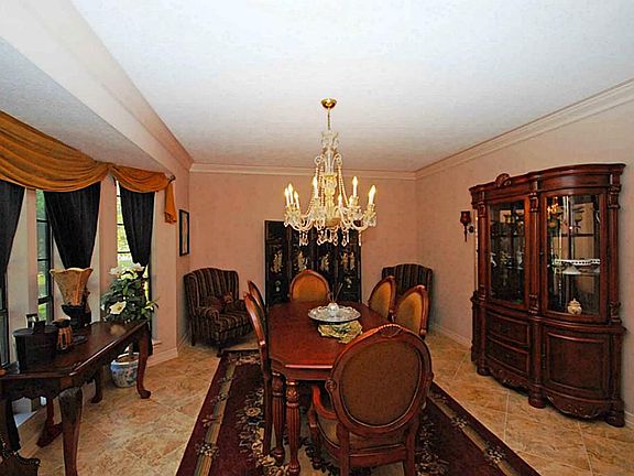 5th image of 3311 Ivy Falls Dr
