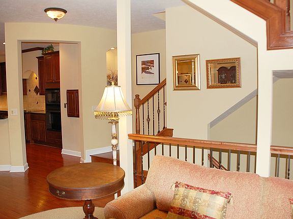 5th image of 34 Astor Pl