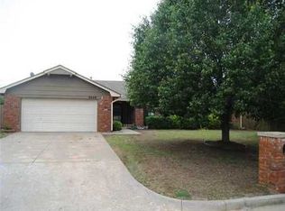 9208 NW 100th St, Yukon, OK 73099