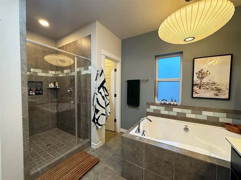 4726 Page St — Photo 10