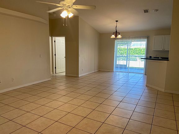 3rd image of 2231 SW 12th Ave