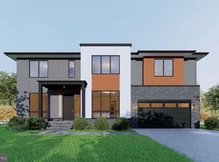 2418 N Ottawa St, Arlington, VA