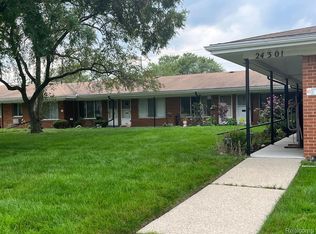 24301 Kelly Rd APT 115, Eastpointe, MI 48021