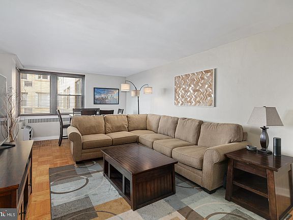 2nd image of 2601 Pennsylvania Ave APT 825