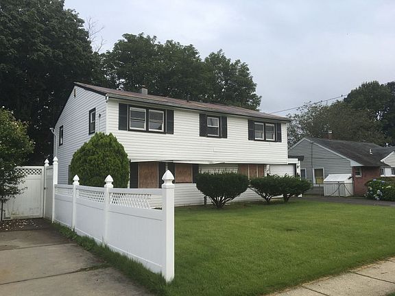 2nd image of 153 4th St
