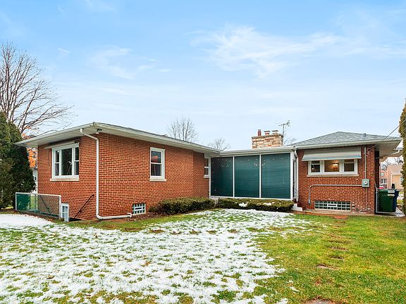 3rd image of 9641 S Avers Ave