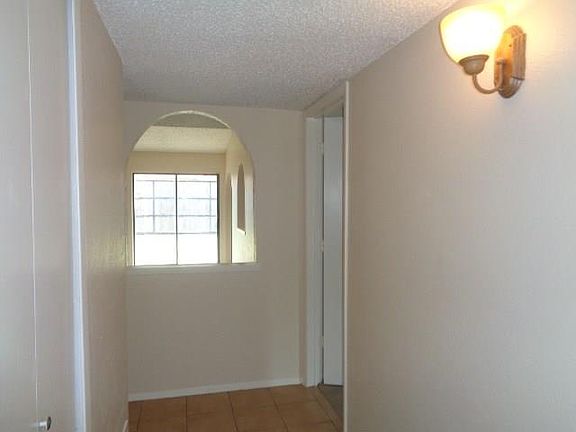 3rd image of 1507 Valleyview Ln