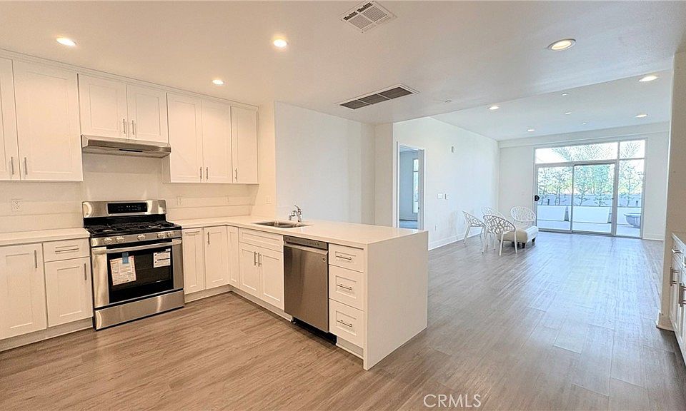 1st image of 56 E Duarte Rd #320