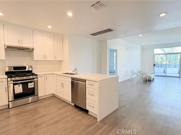 56 E Duarte Rd #320, Arcadia, CA 91006