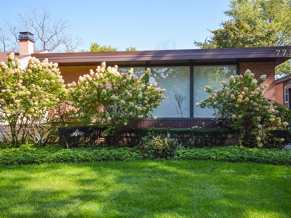 1st image of 771 Broadview Ave