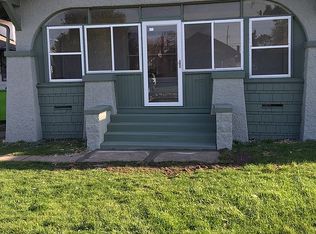 2879 Whitmore St, Omaha, NE 68112