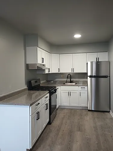 Emerson Apartments Photo 1