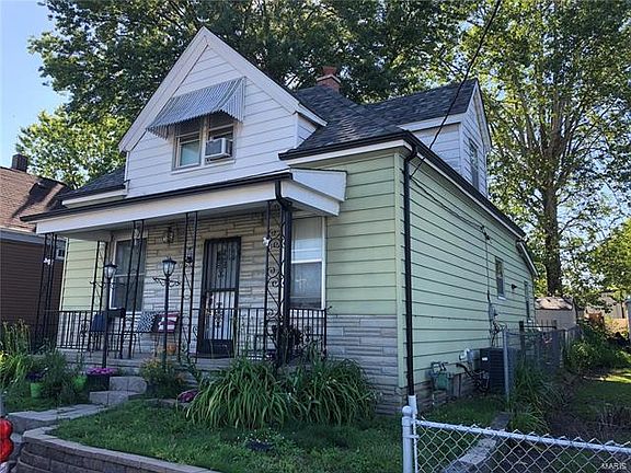 3rd image of 753 Regina Ave