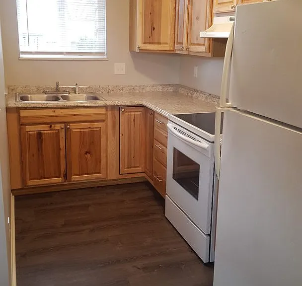 603 Terry Street — Photo 1
