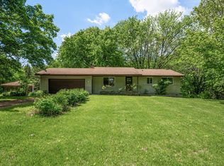 2516 Skyline Dr SE, New Prague, MN 56071