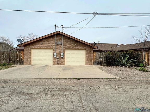 5th image of 2106 Clover Ln