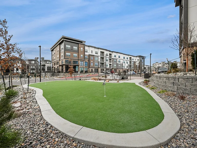 Outdoor Putting Green
