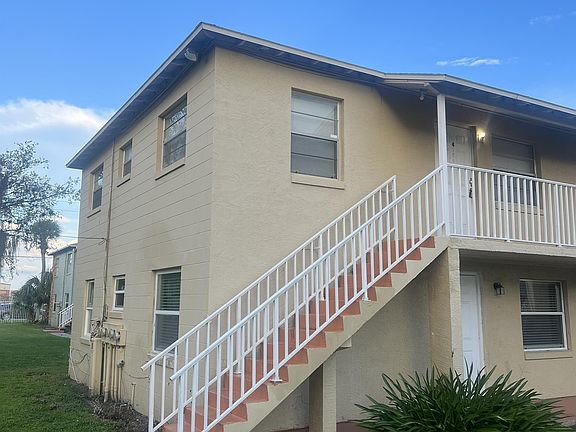 2nd image of 731 Michigan Ct APT 4
