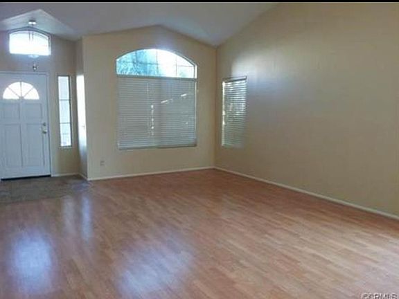 4th image of 34950 Summerwood Dr