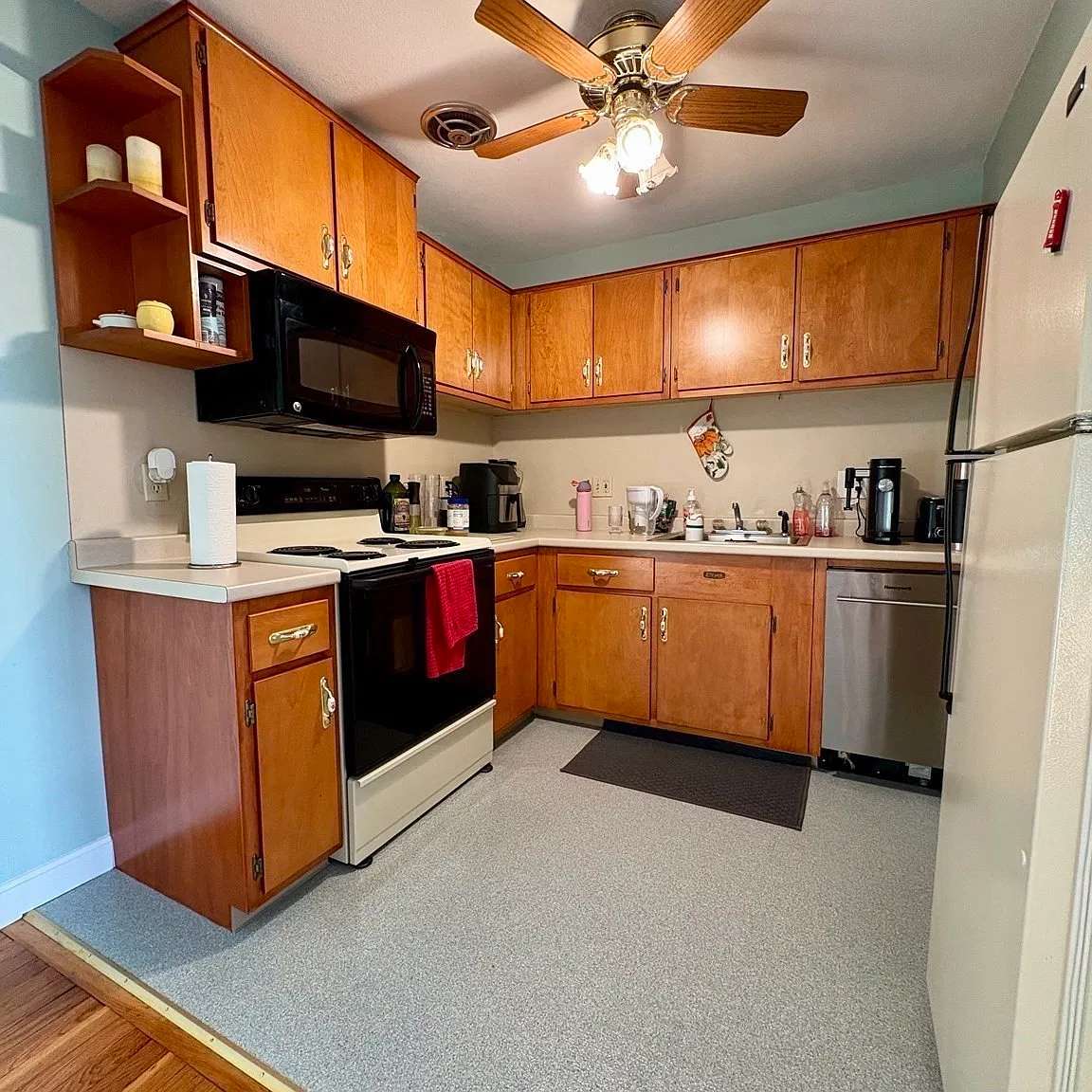 8 Riverside St — Photo 4