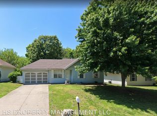 5715 S Stonegate Ave, Springfield, MO 65810