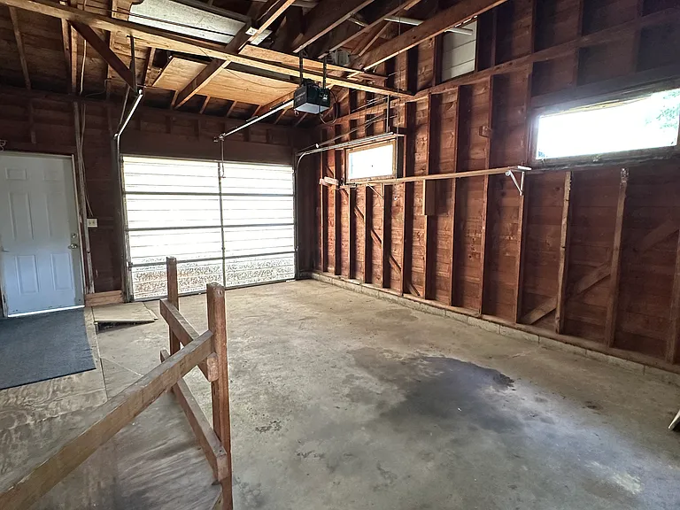 2108 Bongey Dr SW — Photo 3