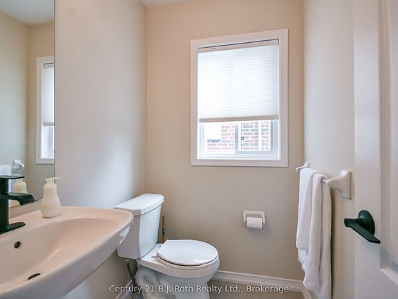 4th image of 208 Diana Dr