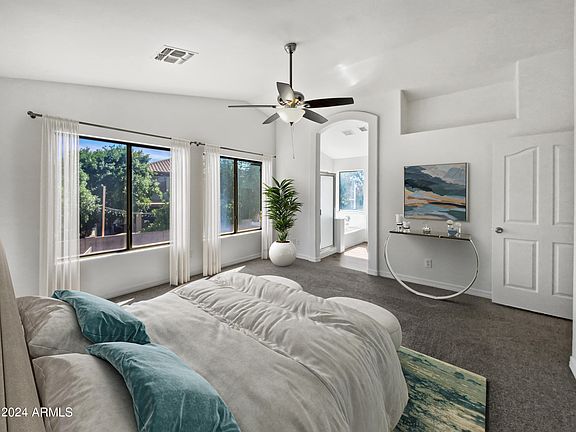 4th image of 487 E CANTEBRIA Drive