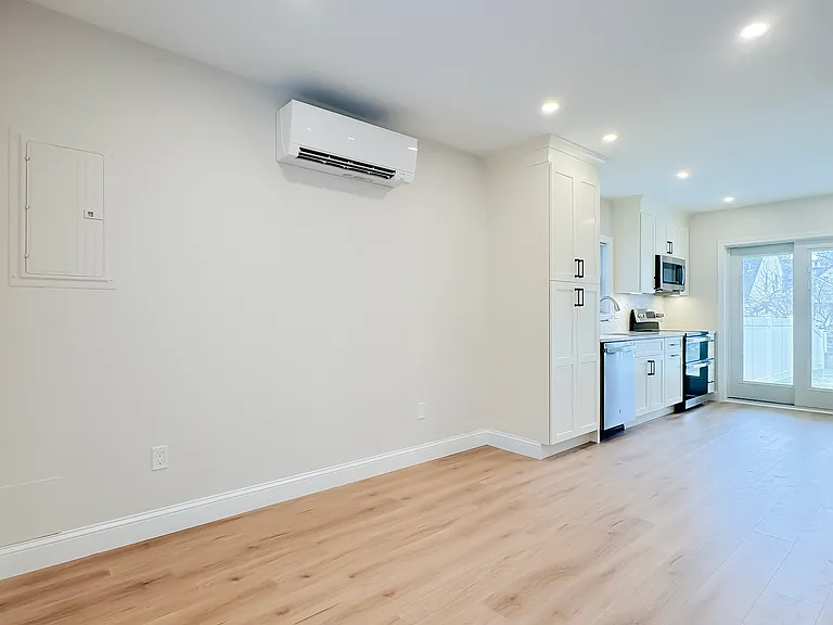 40 Walter St #A — Photo 30