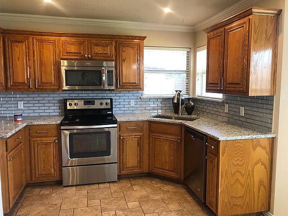 5th image of 512 Marybeth Dr