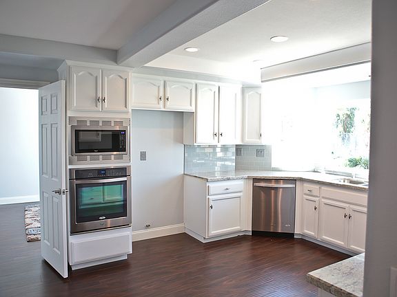 5th image of 5041 E Chalice Ln