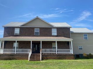 937 Hillside Ln, Lenoir City, TN 37771