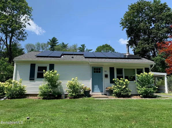 119 Hollenbeck Ave, Great Barrington, MA 01230