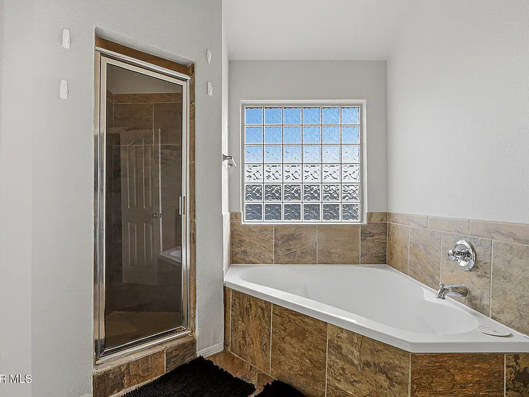 4613 Al Hernandez St — Photo 30