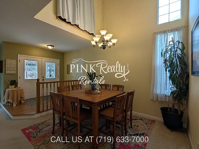8560 Avens Cir — Photo 43