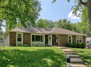 10601 NW 58th St, Parkville, MO 64152
