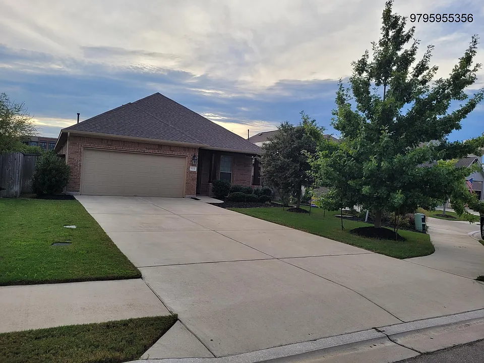 5124 Pearl Crescent Ln