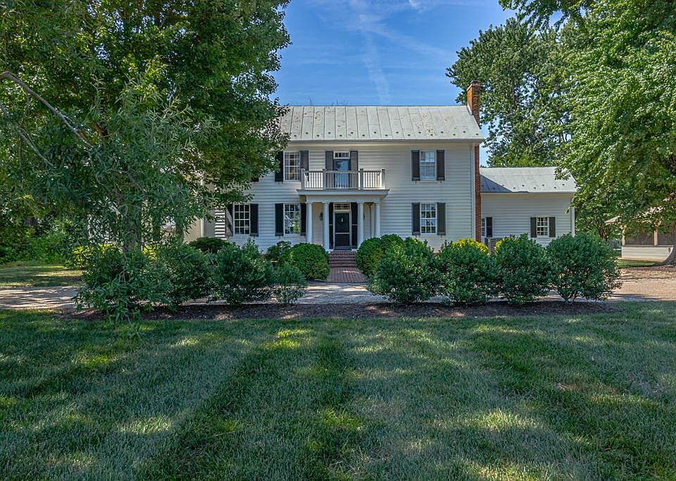 1st image of 412 Greenfield Dr