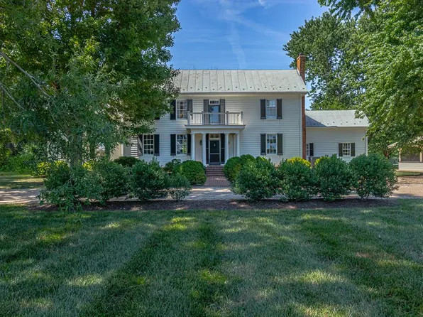 412 Greenfield Dr, White Stone, VA 22578