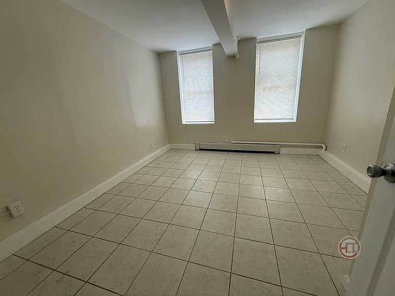 1714 Edison Ave #W — Photo 5