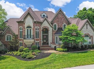 18042 Homestead Manor Dr, Chesterfield, MO 63005